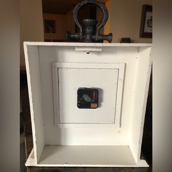 VINTAGE DESK/ SHELF/MANTLE WOOD CLOCK BY OLD TOWN, 1913 - Picture 2 of 5